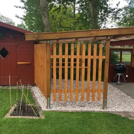 Wohnung-herzmuschel-im-haus-muschelgarten * Alkersum